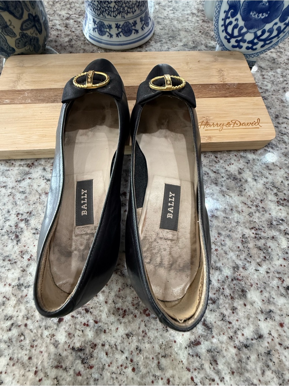 Bally Black Leather Pumps with Bow and Gold-Tone Buckle - Picture 2 of 8